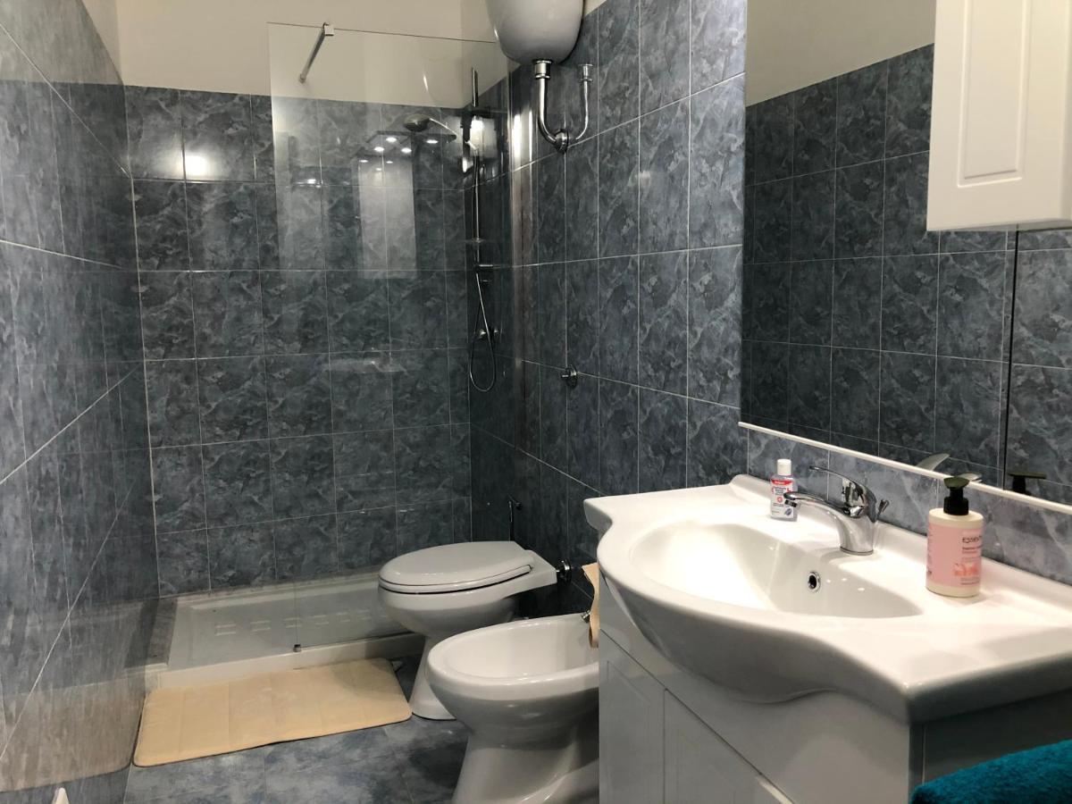 Elegante Monolocale Al Centro Del Paese Apartman Teulada Kültér fotó